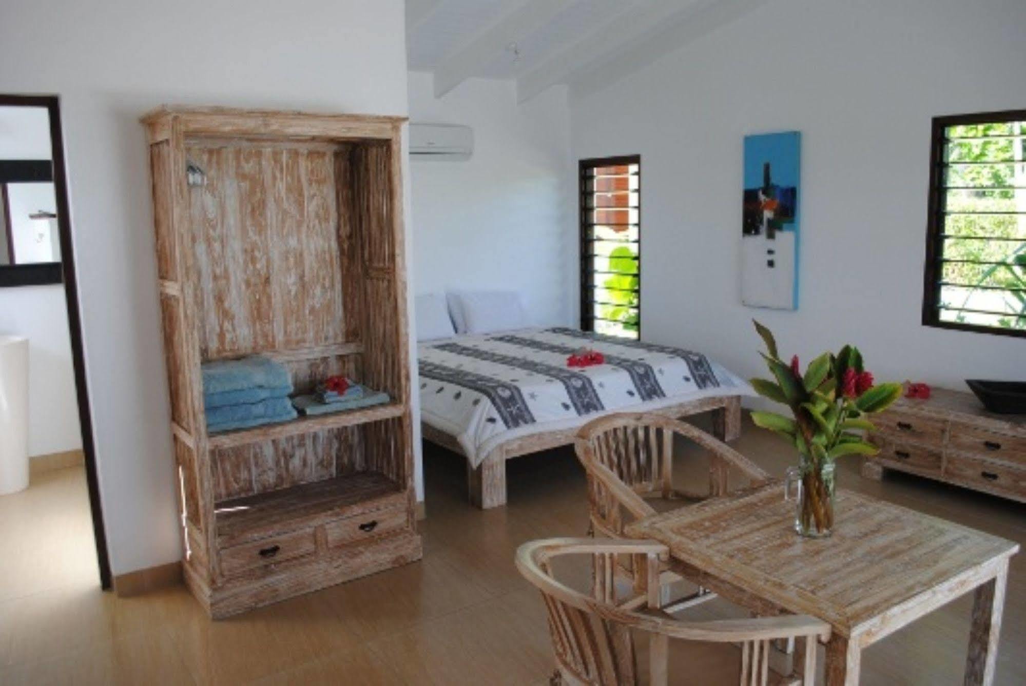 Angelfish Cove Villas Порт-Вила Экстерьер фото